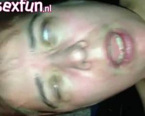 Een horror orgasme door fisting.